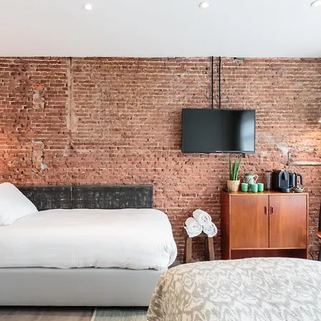 Dwars Άμστερνταμ